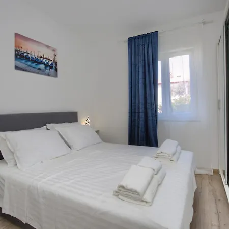Appartement Mons Pula